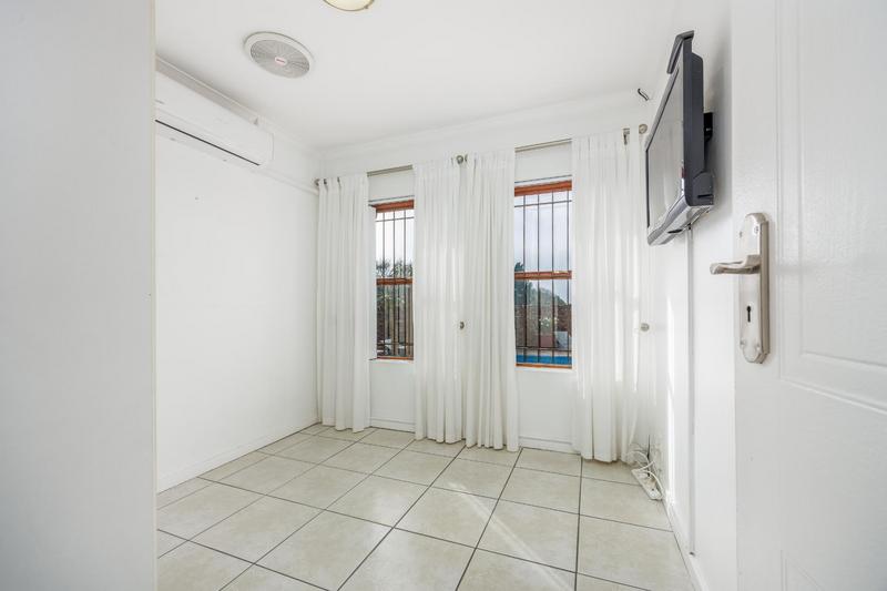 7 Bedroom Property for Sale in Eversdal Heights Western Cape